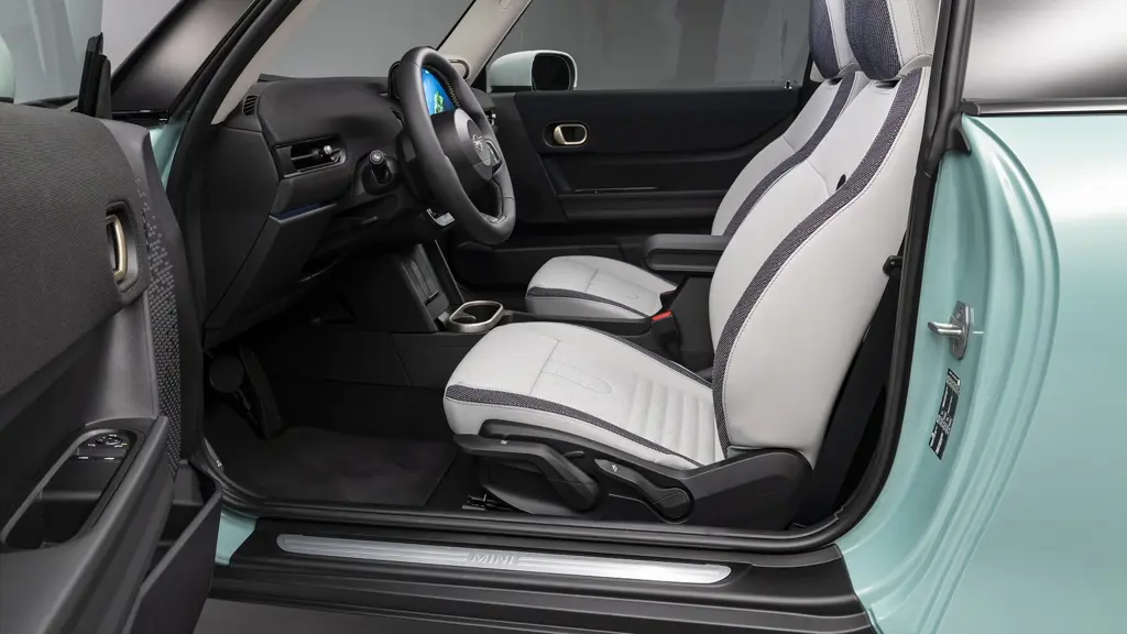 MINI Cooper 1.5 C Exclusive Level 3 3dr Auto